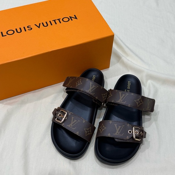 Meet the Posher Shoes - Louis Vuitton Women's Brown Sandals